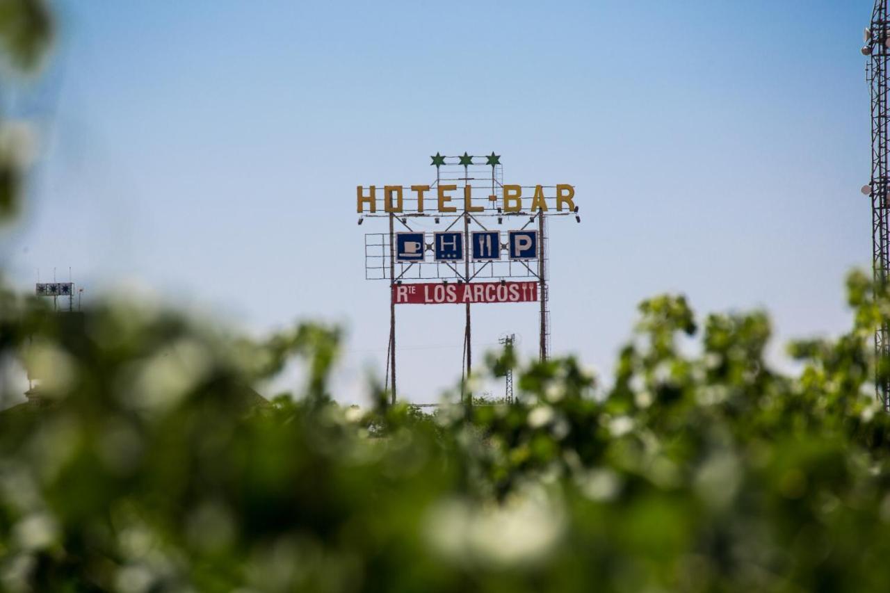 Hotel Los Arcos Dosbarrios Zewnętrze zdjęcie